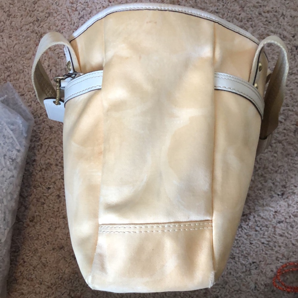 Coach Hampton Shoulder Purse Bag Fall Trend Tan Cream Brown Tag - Picture 12 of 13
